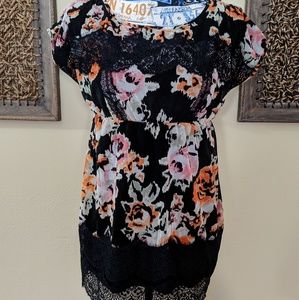 EUC FLORAL TOP WITH TAPERED WAIST AND LACE DETAIL